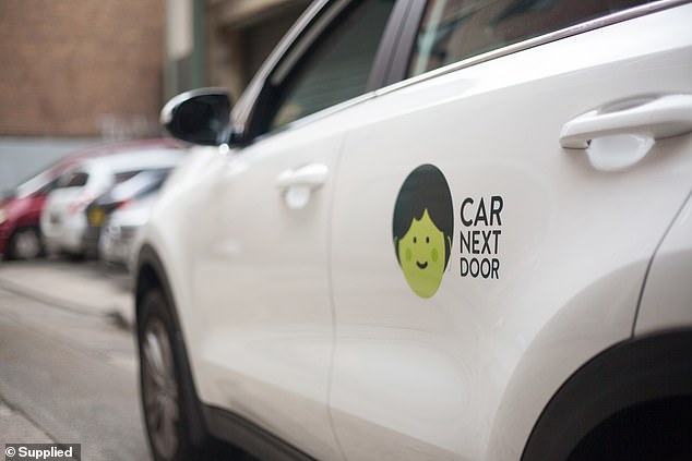 تم إطلاق Car Next Door في عام 2013 في سيدني مع ملبورن وبريسبان في عامي 2014 و 2017 على التوالي بعد أن أثبتت الفكرة شعبيتها بين سكان المدينة