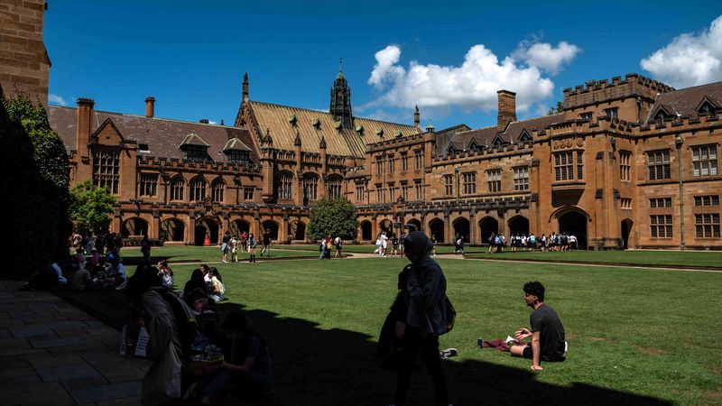 استطلاع: واحد من كل ستة طلاب في جامعات أستراليا متعرض للتحرش الجنسي