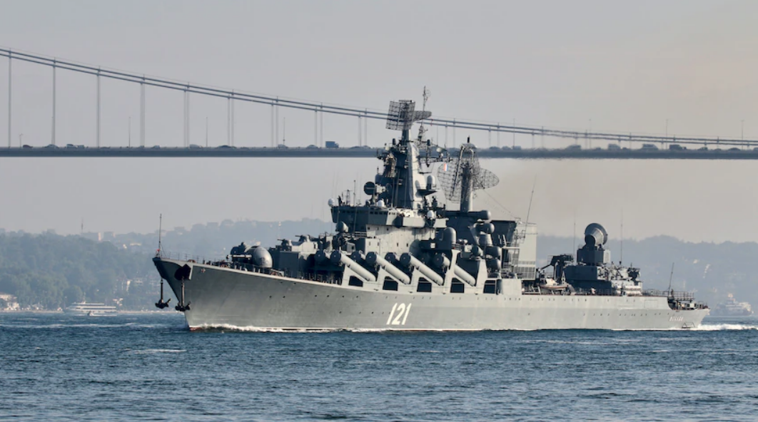 غرق السفينة الروسية العملاقة موسكفا في البحر الأسود.. وأوكرانيا تعلن مسؤوليتها