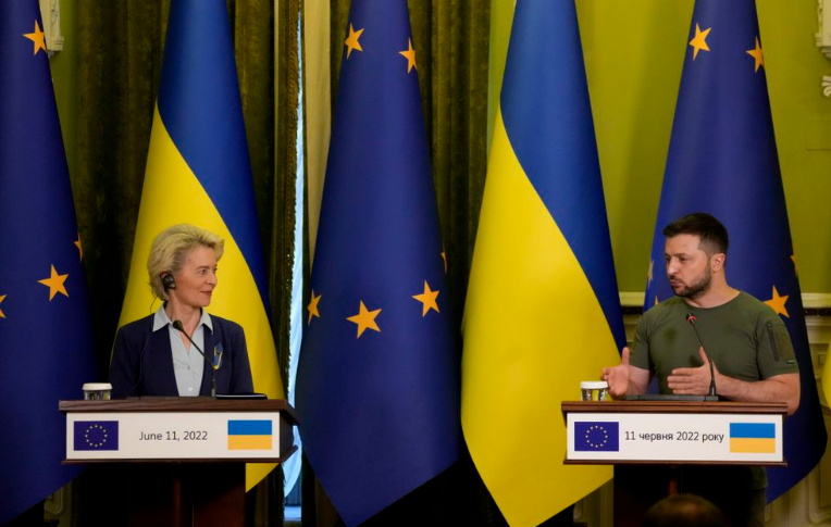 أوكرانيا تحصل على وضع مرشح في الاتحاد الأوروبي بموافقة كاملة