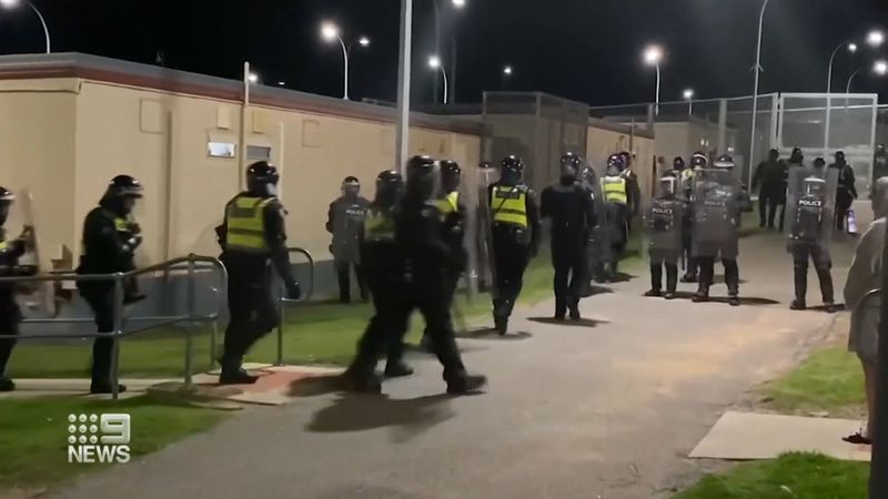 أستراليا الغربية: أعمال شغب في مركز احتجاز بعد مقتل رجل من أصل غير أسترالي طعناً