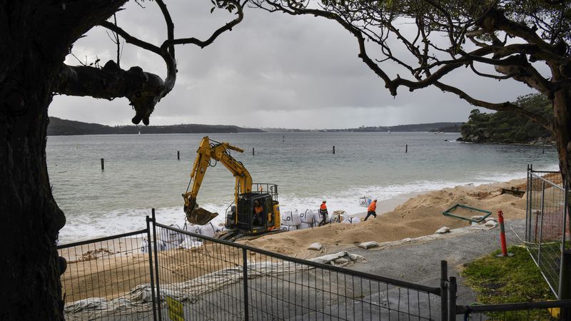 الطقس البري يُؤخّر أعمال ترميم شاطئ سيدني حتى عام 2023