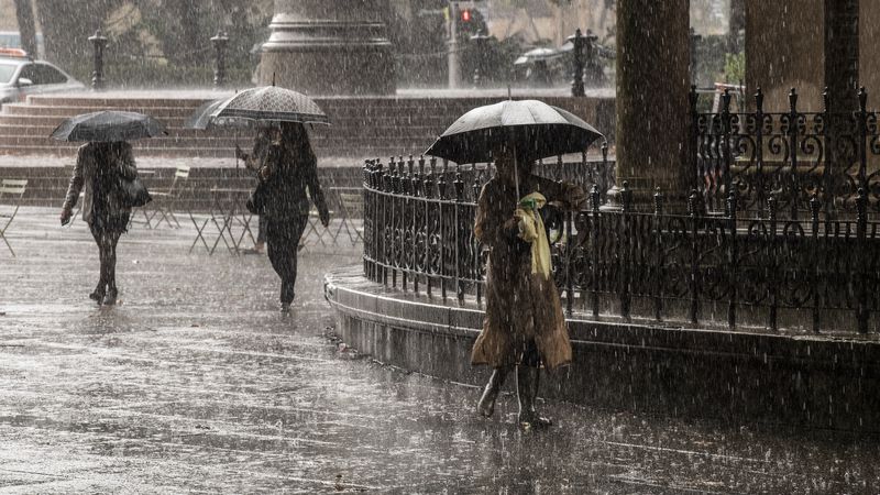 استعداد سكان نيو ساوث ويلز للفيضانات المفاجئة مع هطول أمطار غير مسبوقة على الساحل