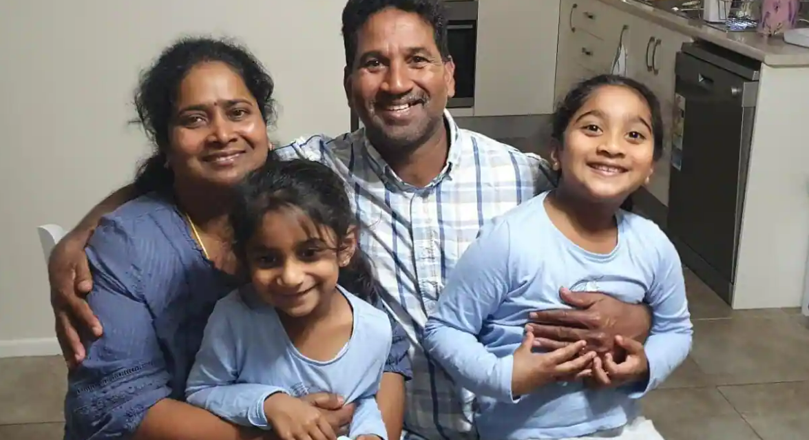 عائلة نادسالينغام تشعر بالسلام أخيراً بعد حصولها على تأشيرات دائمة في أستراليا