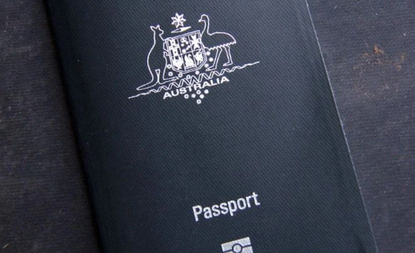 مسافرو أستراليا يلغون رحلاتهم بسبب تأخيرات مكتب الجوازات