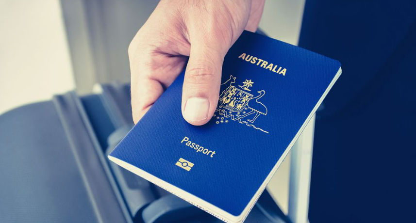 الحكومة الفيدرالية تُلزم Optus بدفع رسوم استبدال جوازات السفر لعملائها المتضررين من الاختراق الأخير
