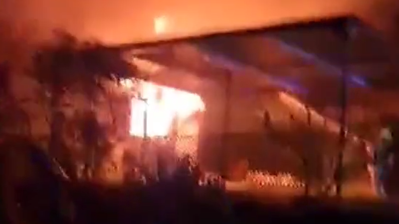 نيوكاسل: مخاوف من انهيار وحدتين بعد أن دمرتها النيران
