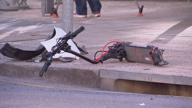 إصابة راكب دراجة الكترونية بعد اصطدامه بأوبر في كوينزلاند
